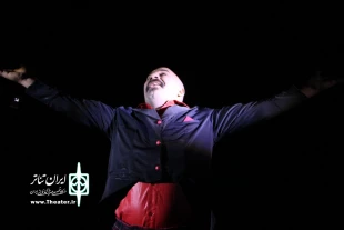 نمایش «نت های خاکستری» در  سی و یکمین جشنواره تئاتر استان زنجان اجرا شد. 4