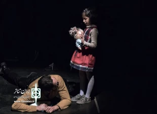 نمایش «سقوط» به نویسندگی و کارگردانی شهاب پیر ولی در محل تالار هنر اجرا شد 3