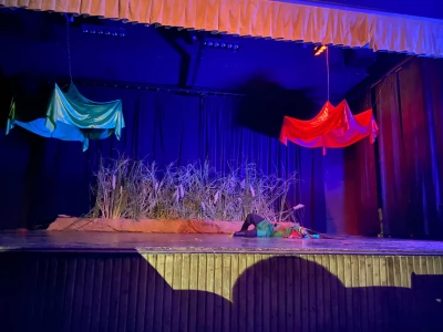 در محل فرهنگسرای امام خمینی (ره) شهرستان خرمدره

نمایش «دریاسالار عشق» به روی صحنه رفت