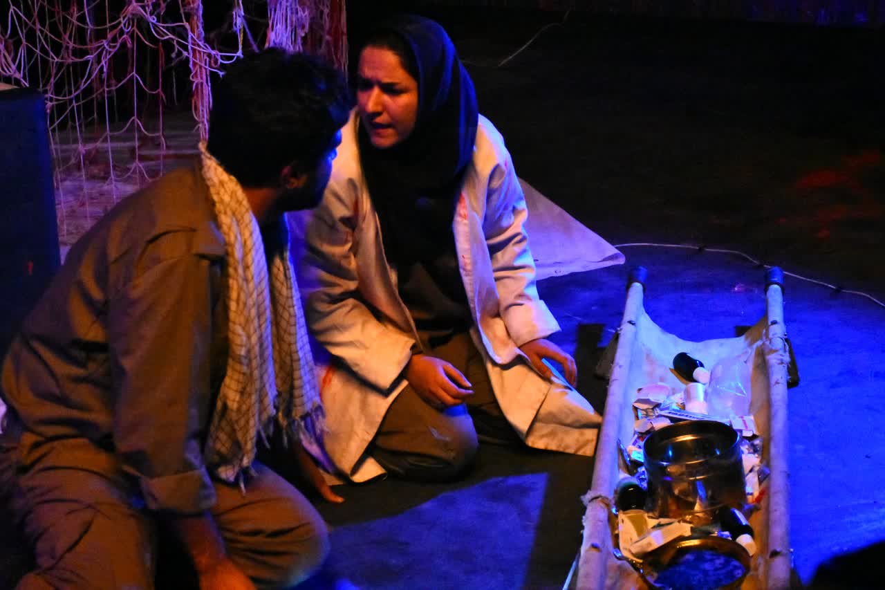 در قالب بیست و هفتمین جشنواره تئاتر منطقه ای

عاشقانه های دو بازمانده از یک جنایت جنگی در کرمانشاه سروده شد