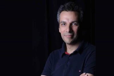 علیرضا ناصحی، کارگردان نمایش «هیچی نگو»:

تلفیق لال بازی و مایم، شیوه اختصاصی من است